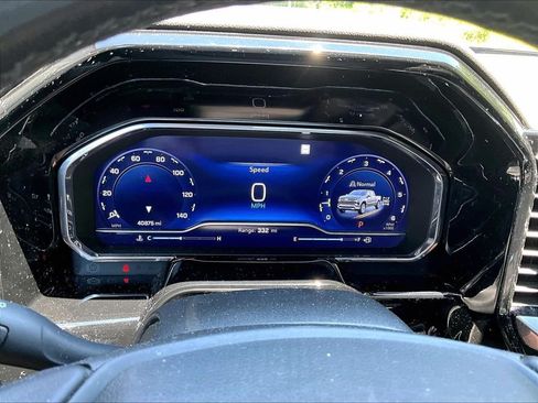 Used 2022 Chevrolet Silverado 1500 LTZ w/ LTZ Convenience Package II AWD/4WD image 8