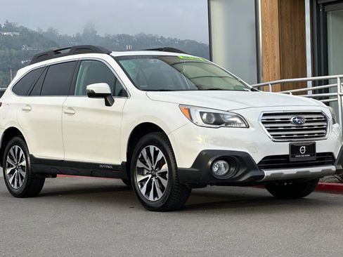 Used 2016 Subaru Outback 2.5i Limited image 9