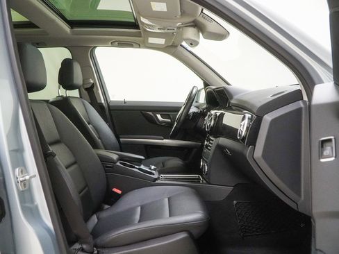 Used 2015 Mercedes-Benz GLK 350 4MATIC image 32