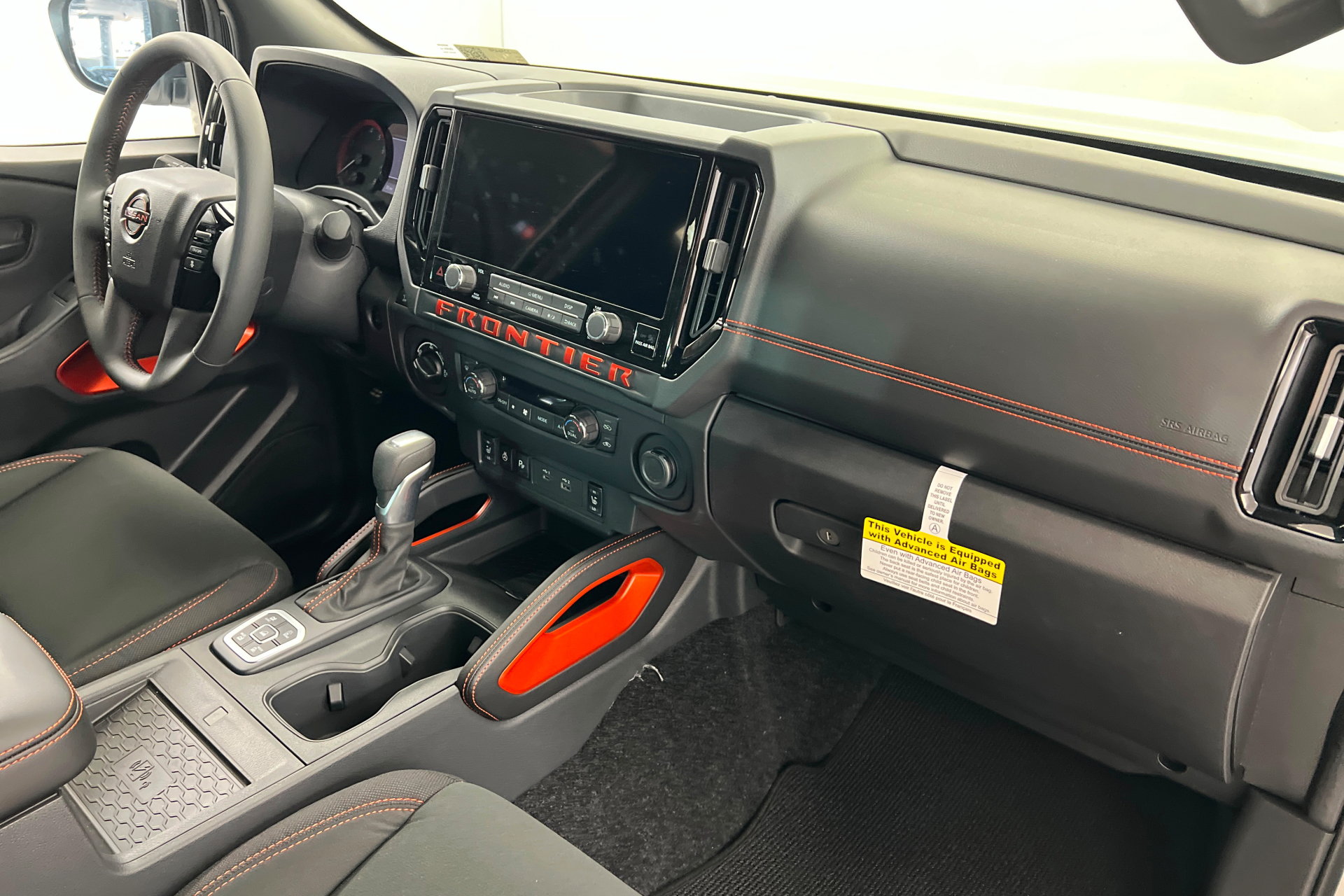 New 2026 Nissan Frontier PRO-4X w/ Pro-4x Convenience Package AWD/4WD image 23