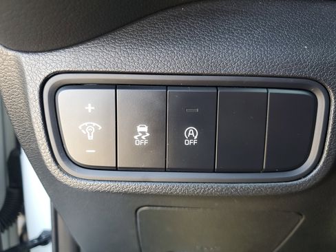 Used 2025 Kia Soul LX w/ LX Technology Package image 22