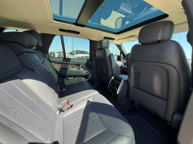 Used 2023 Land Rover Range Rover SE AWD/4WD image 17