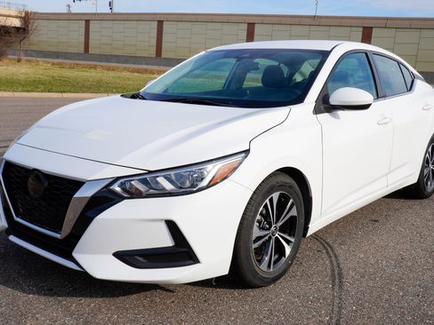 Used 2022 Nissan Sentra SV image 8
