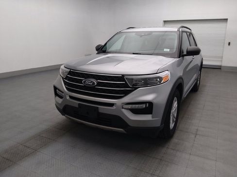 Used 2024 Ford Explorer XLT w/ Equipment Group 202A RWD image 15