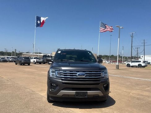 Used 2021 Ford Expedition Max XLT RWD image 4