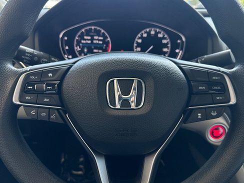 Used 2018 Honda Accord EX image 22
