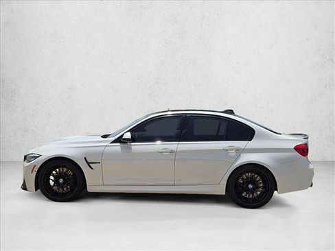 Used 2018 BMW M3 RWD image 9