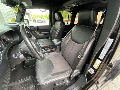 Used 2018 Jeep Wrangler Unlimited Sport AWD/4WD image 23