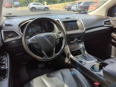Used 2015 Ford Edge Titanium w/ Technology Package AWD/4WD image 18