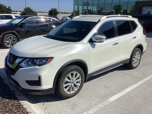 Used 2018 Nissan Rogue SV AWD/4WD image 1