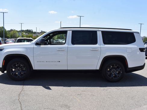 New 2026 Jeep Grand Wagoneer L Limited AWD/4WD image 6
