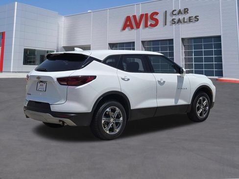 Used 2025 Chevrolet Blazer LT FWD image 6