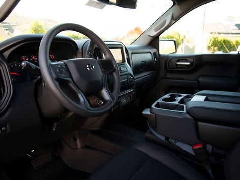 New 2026 Chevrolet Silverado 1500 Custom Trail Boss w/ LPO, Dark Essentials Package AWD/4WD image 13