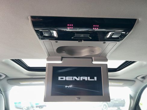 Used 2019 GMC Yukon XL Denali w/ Denali Ultimate Package RWD image 29