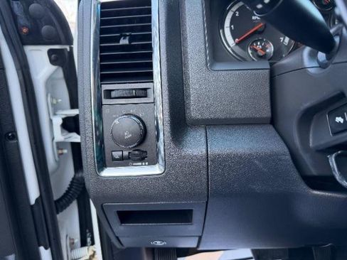 Used 2011 RAM 1500 Laramie image 22