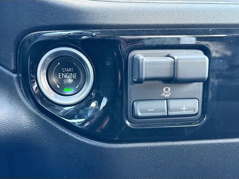 Certified 2024 Chevrolet Silverado 3500 LT image 35