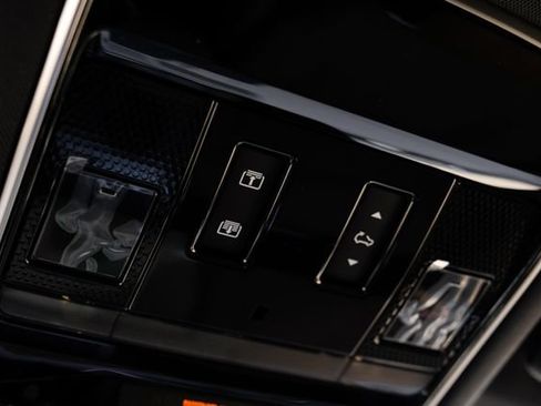 New 2026 Land Rover Range Rover SE AWD/4WD image 33