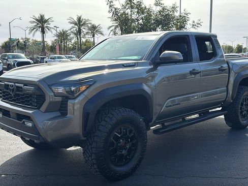 Used 2024 Toyota Tacoma TRD Off-Road w/ TRD Off Road Premium Package image 3
