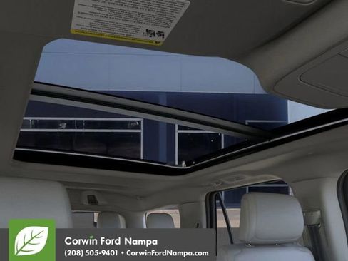 New 2026 Ford Expedition Active image 22