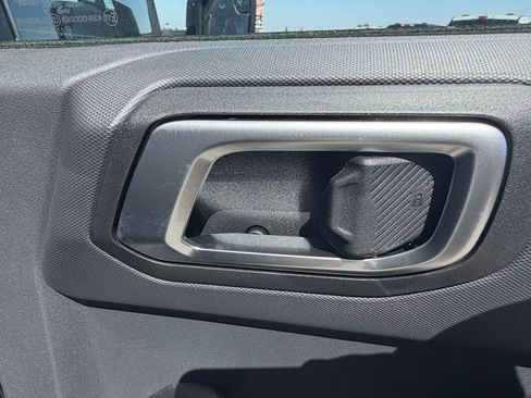 New 2025 Ford Bronco 4-Door AWD/4WD image 18