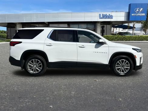 Used 2022 Chevrolet Traverse LT image 9