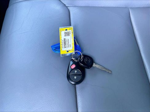 Used 2016 Toyota Tundra Limited w/ Limited Premium Package image 29