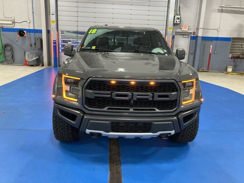 Used 2018 Ford F150 Raptor w/ Equipment Group 802A Luxury AWD/4WD image 2