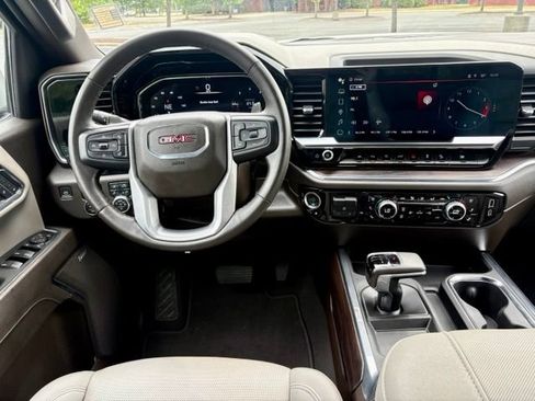Used 2024 GMC Sierra 1500 SLT w/ SLT Premium Plus Package AWD/4WD image 19