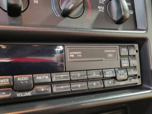Used 1994 Ford Mustang GT RWD image 17