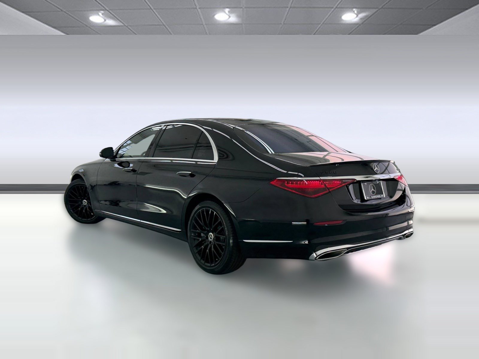 Used 2025 Mercedes-Benz S 580 4MATIC Sedan image 3