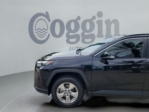 Used 2024 Toyota RAV4 XLE AWD/4WD image 31