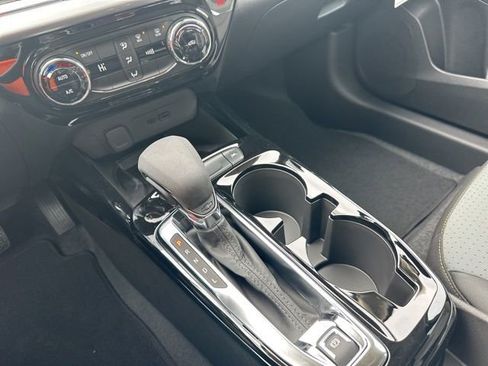New 2026 Chevrolet Trax LT w/ Sunroof Package image 20