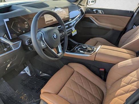 New 2026 BMW X5 xDrive50e w/ Climate Comfort Package image 3