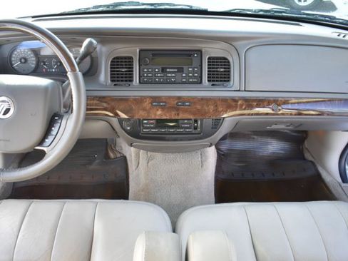 Used 2011 Mercury Grand Marquis LS image 35