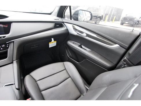New 2026 Cadillac XT5 Sportv w/ LPO, Onyx Lite Package AWD/4WD image 10