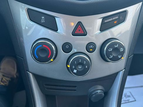 Used 2016 Chevrolet Trax LT w/ LT Convenience Package image 24