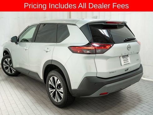 Used 2023 Nissan Rogue SV FWD image 3