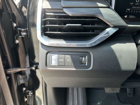 Certified 2025 GMC Acadia Elevation w/ Black Edition FWD image 18