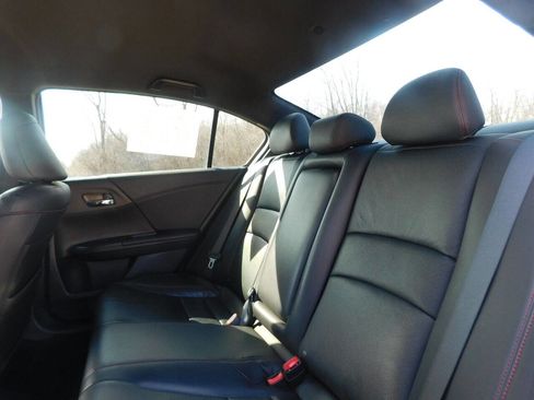 Used 2017 Honda Accord Sport Special Edition image 15