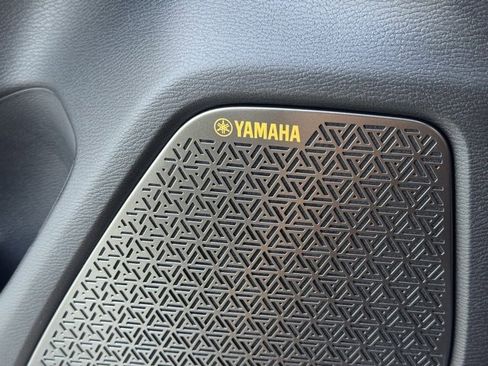 New 2025 Mitsubishi Outlander SE image 21