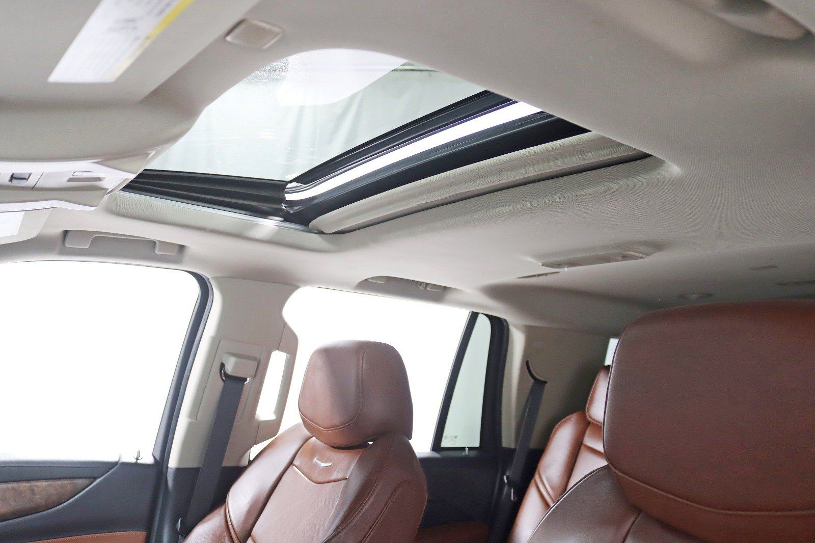 Used 2020 Cadillac Escalade Luxury AWD/4WD image 32