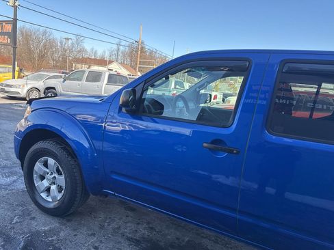 Used 2013 Nissan Frontier SV image 5