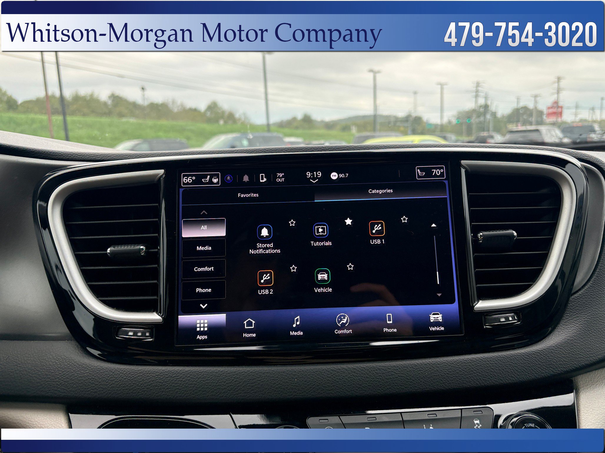 Used 2024 Chrysler Pacifica Touring-L FWD image 25