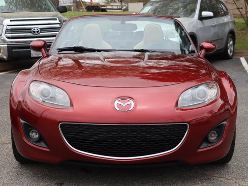 Used 2009 MAZDA MX-5 Miata Grand Touring RWD image 3