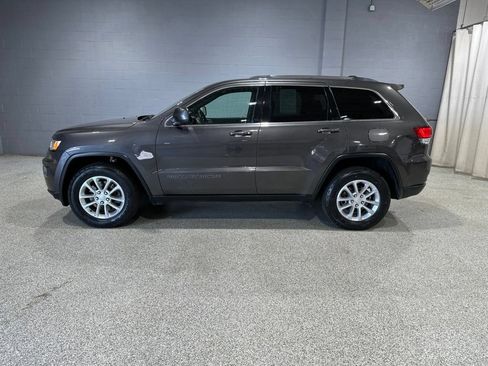 Used 2021 Jeep Grand Cherokee Laredo X AWD/4WD image 5
