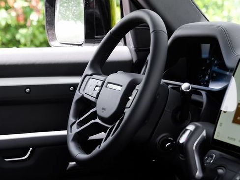 New 2026 Land Rover Defender 130 X-Dynamic SE AWD/4WD image 17