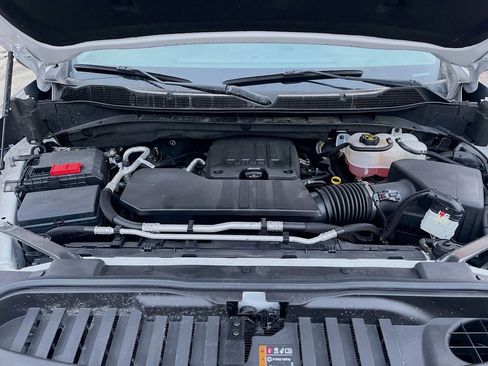 Used 2023 Chevrolet Silverado 1500 Custom Trail Boss w/ 2.7L Blackout Package image 28