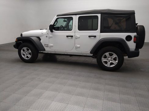 Used 2018 Jeep Wrangler Unlimited Sport S image 3