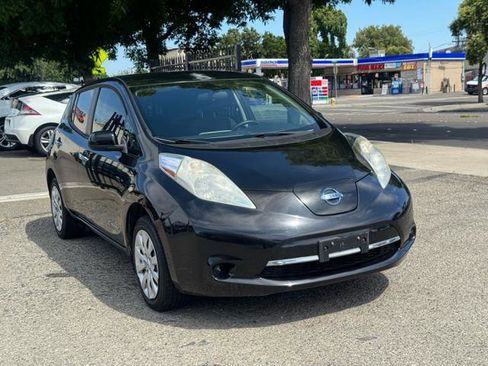 Used 2015 Nissan Leaf S w/ Charge Package FWD image 1