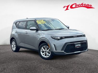Used 2024 Kia Soul LX w/ Option Group 015